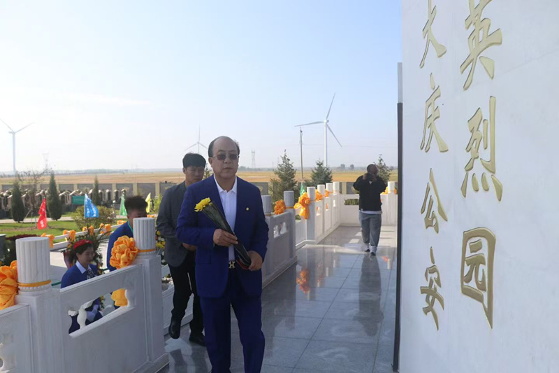 1759218323976921.jpg W2.jpg